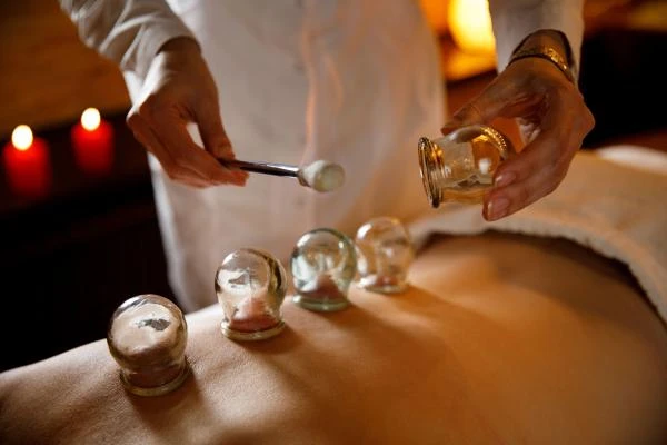 Massage avec ventouses